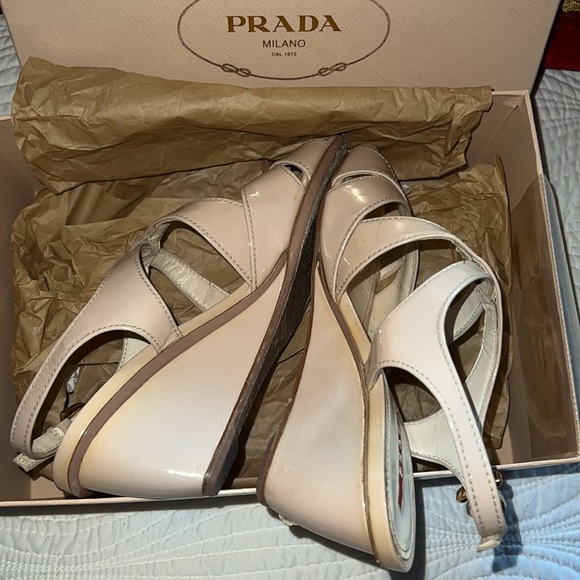 Authentic Prada logo sandals - Picture 3 of 13